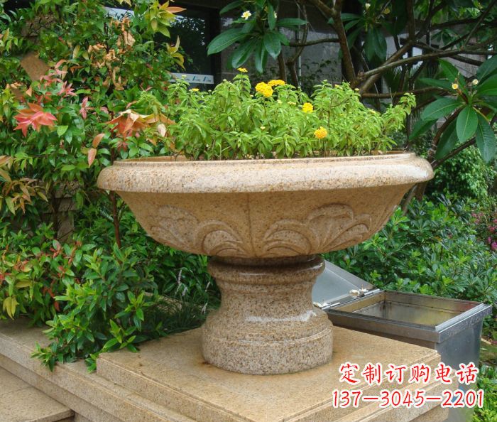 达州雕塑花盆,精雕细琢