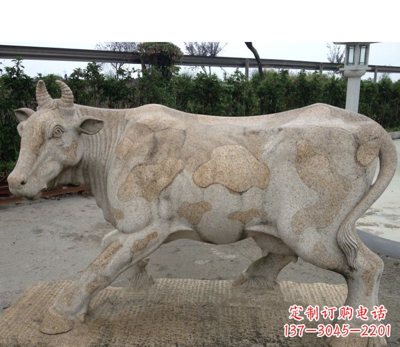 达州中领雕塑精美绝伦的奶牛石雕
