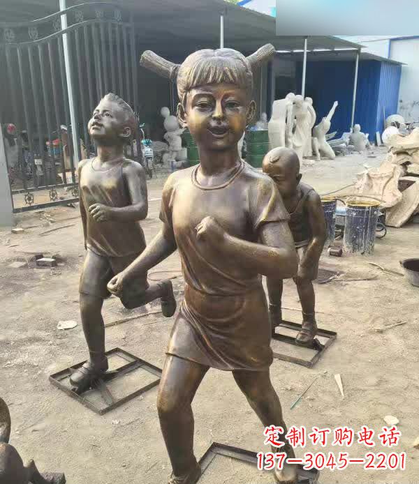 达州铜雕童年小狗陪伴儿童奔跑的时光