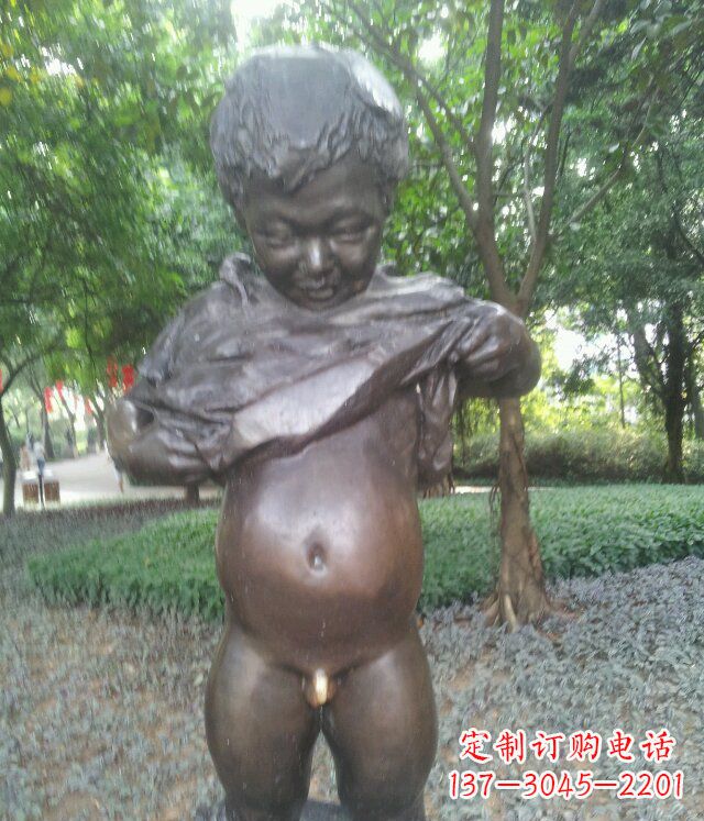 达州萌动活泼的男孩铜雕塑