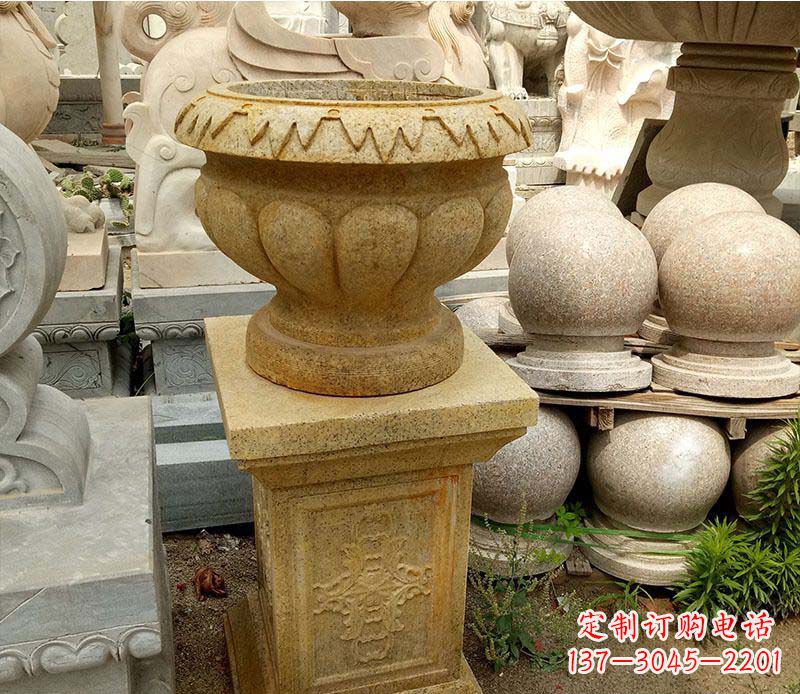 达州砂岩花盆景观石雕--美观多彩的室外装饰