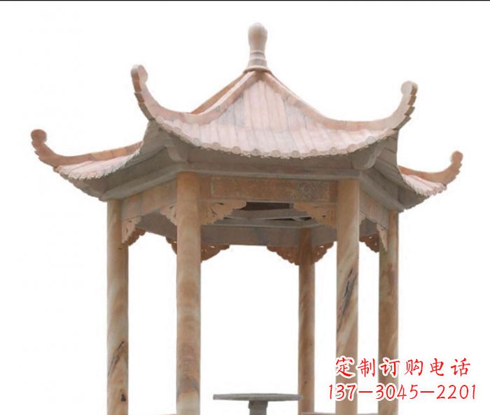 达州美丽而优雅的公园晚霞红六角石凉亭雕塑