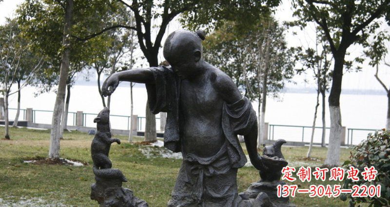 达州铜质高端松鼠雕塑