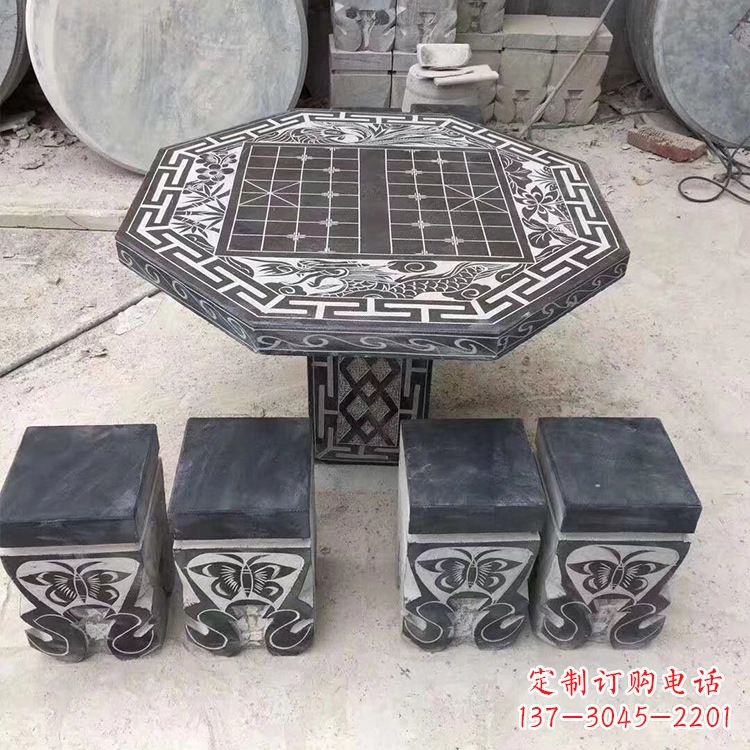 达州中领雕塑精美的石桌凳雕塑