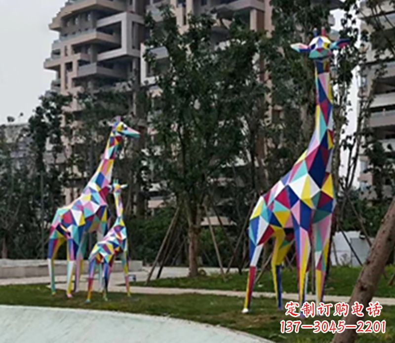 达州精美高雅的长颈鹿雕塑
