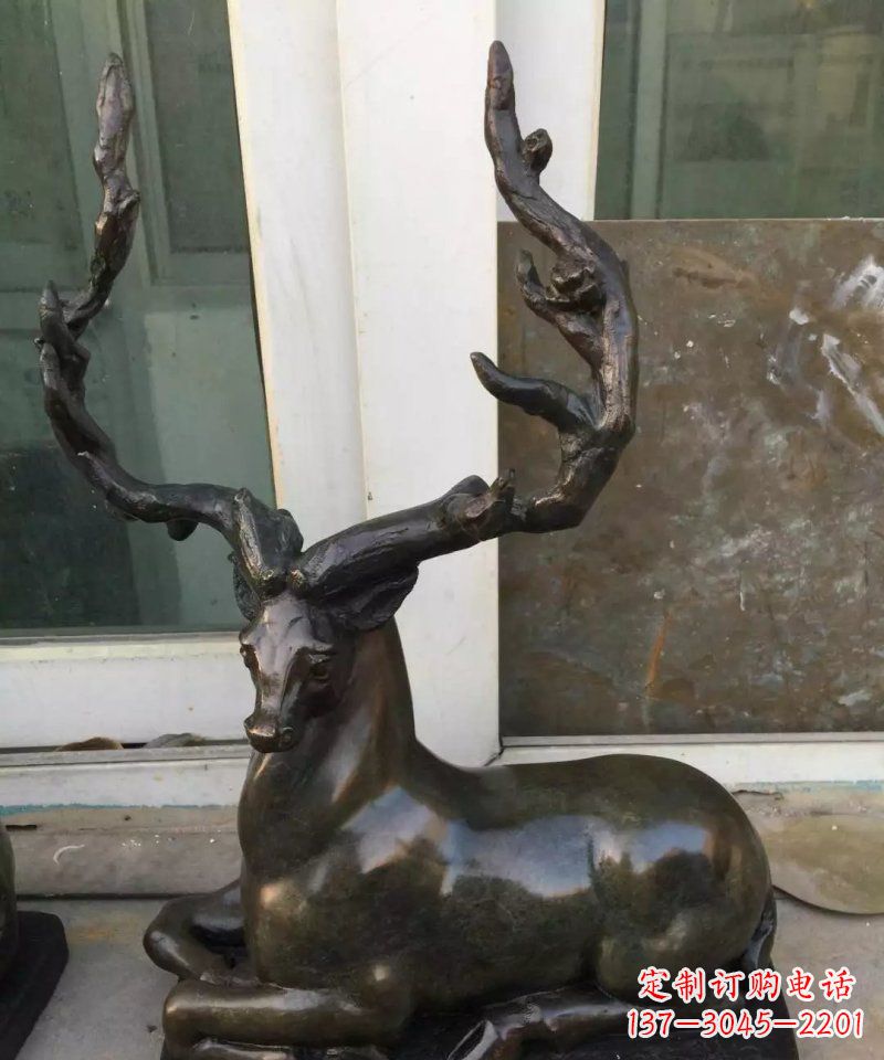 达州铸铜小鹿动物雕塑