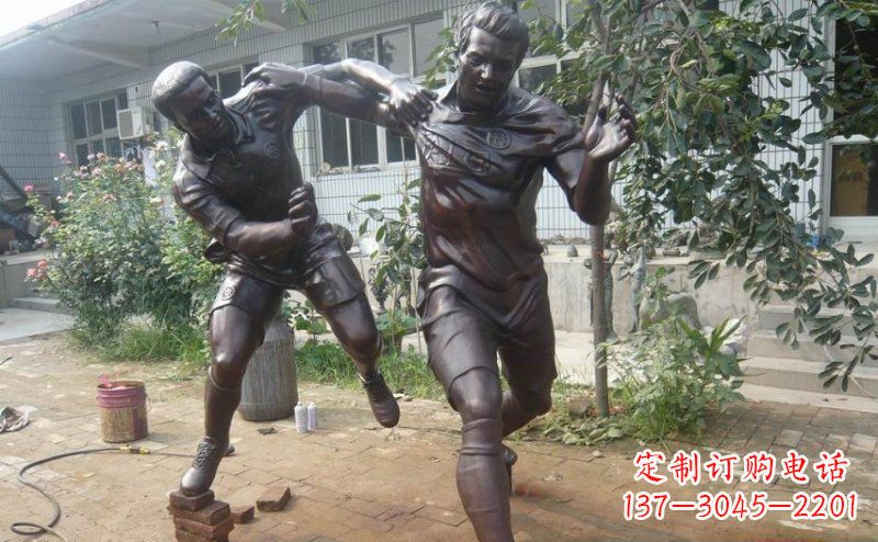 达州领雕塑卓越的足球雕塑技艺