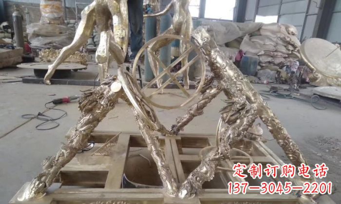 达州“百年古董浑天仪铜雕,让古典美触手可及”