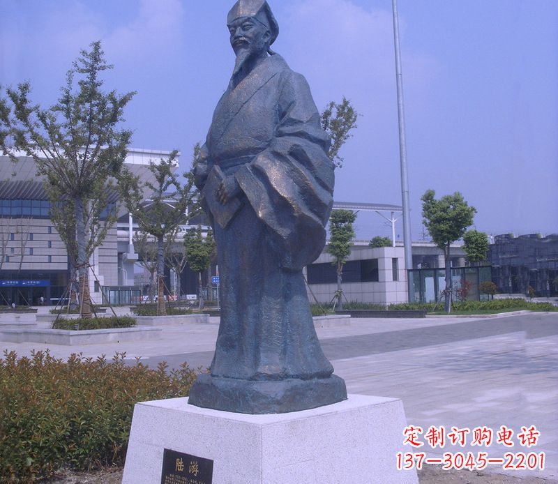 达州古代陆游诗人雕塑