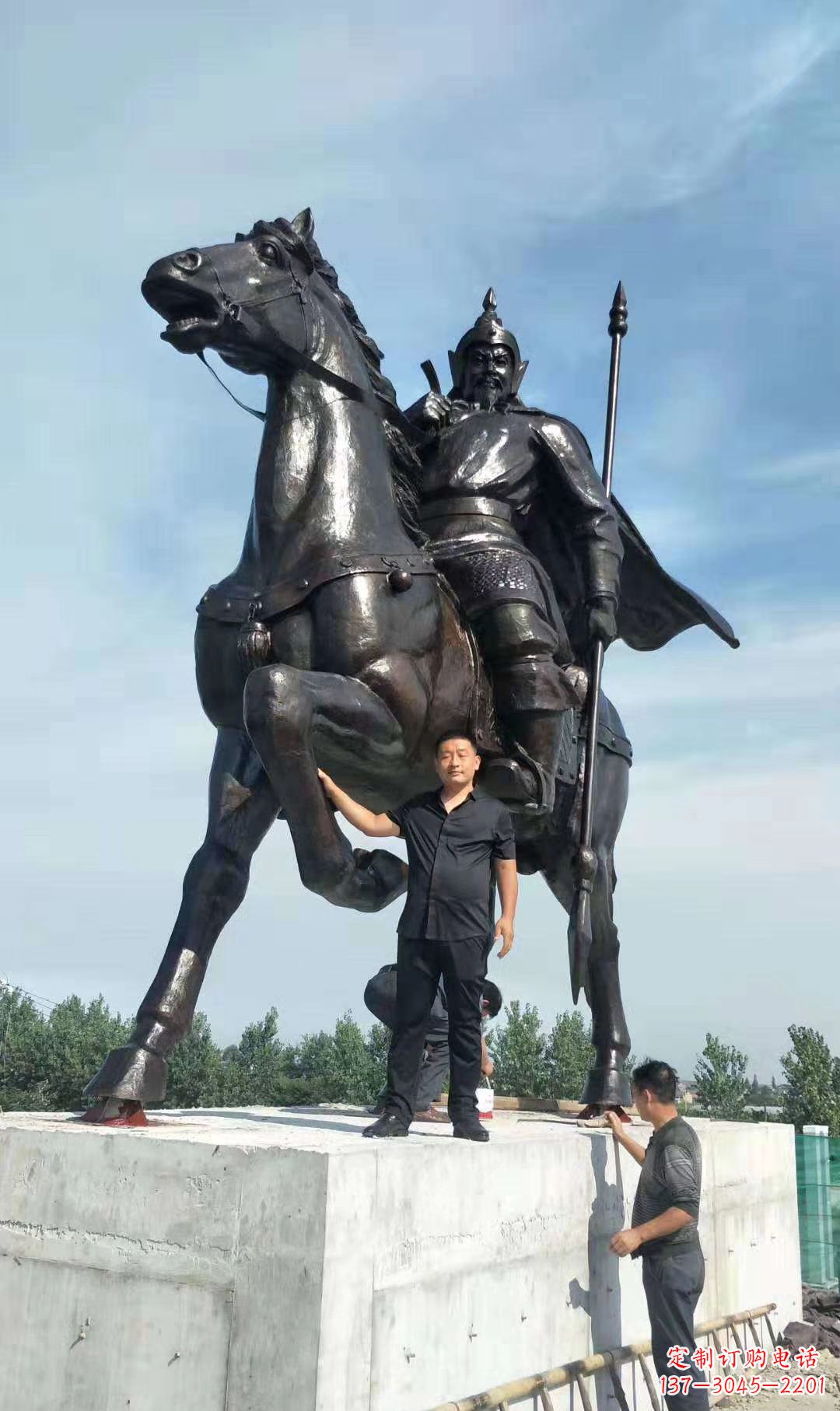 达州以古代骑马将军为灵感的铜雕