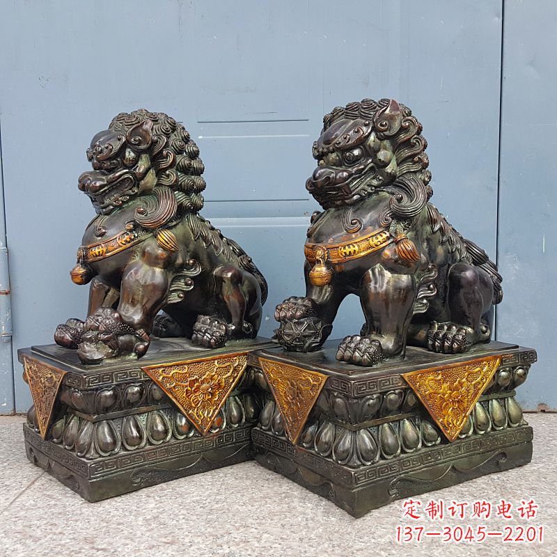 达州故宫青铜狮子