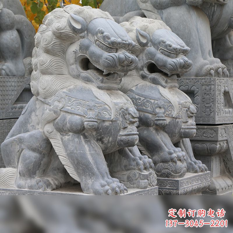 达州故宫青石狮子
