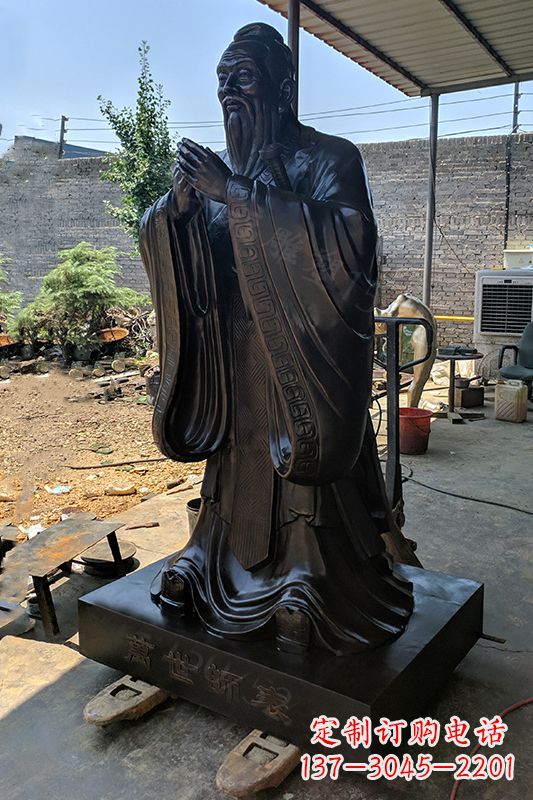 达州精美孔子雕塑,还原历史大师的英姿