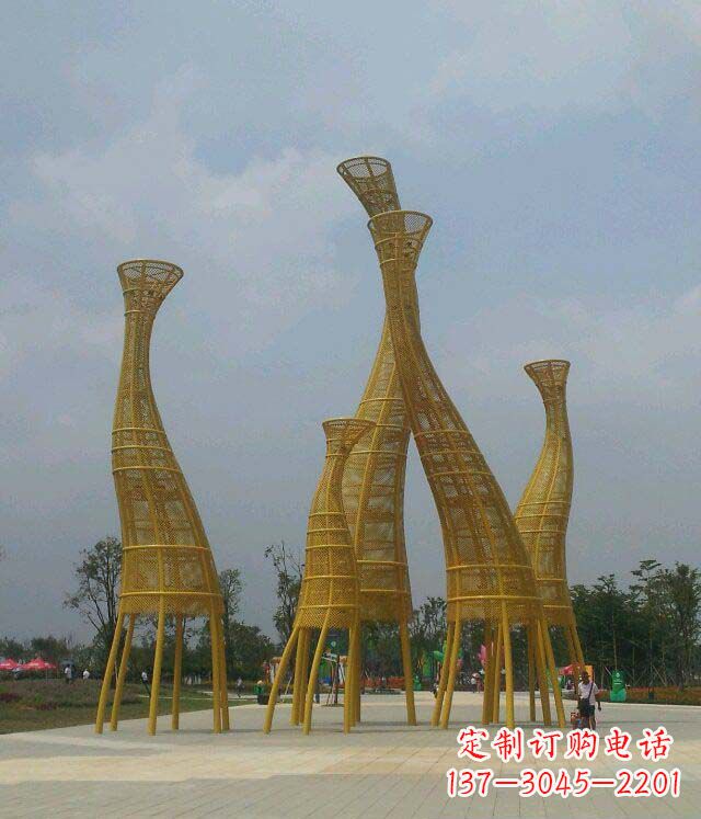 达州优雅与浪漫的相遇——不锈钢长颈鹿雕塑