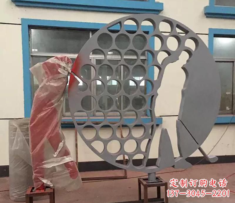 达州广场不锈钢打高尔夫球雕塑