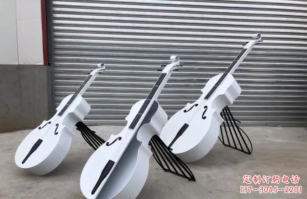 达州广场不锈钢大提琴雕塑1