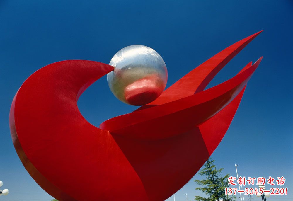 达州优雅而高雅的和平鸽雕塑