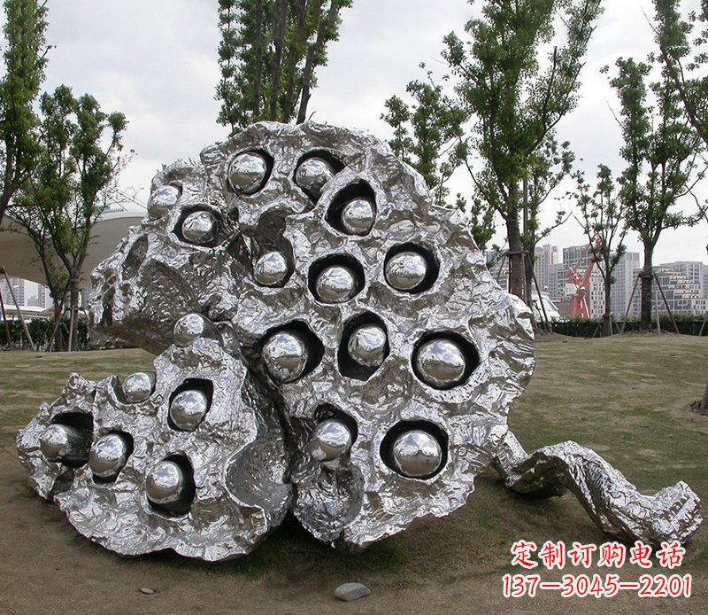 达州中领雕塑出品:高端不锈钢莲蓬雕塑