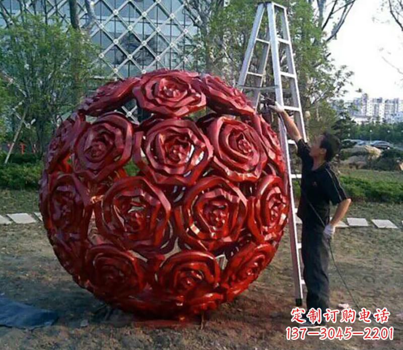 达州不锈钢玫瑰花镂空雕塑