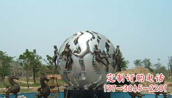 达州高雅大气不锈钢圆球喷泉雕塑