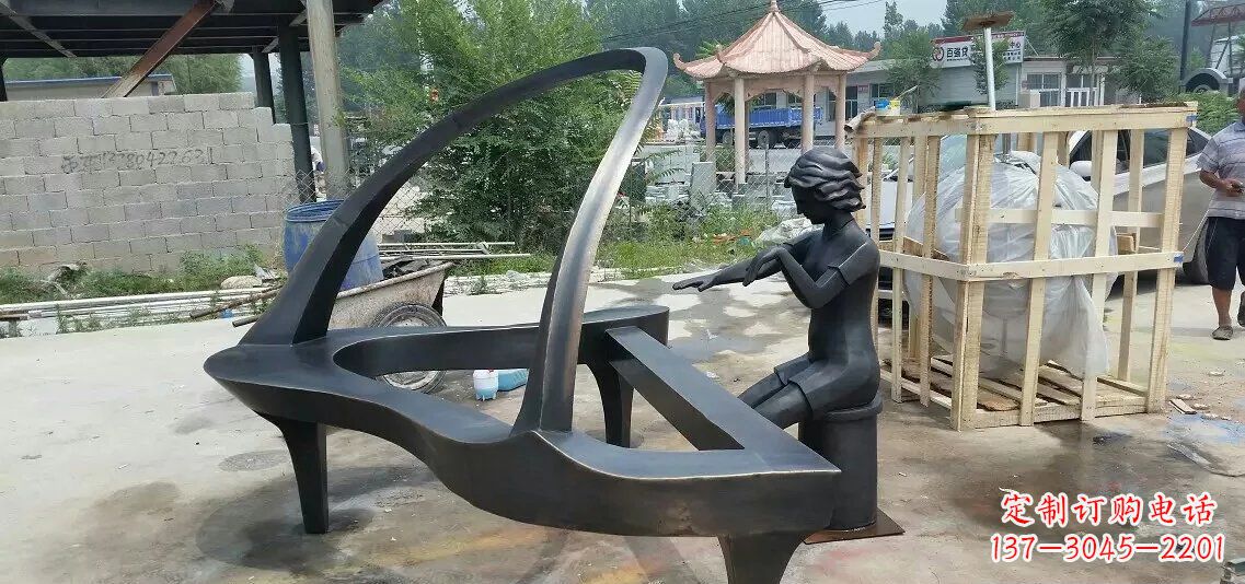 达州广场抽象弹钢琴景观铜雕