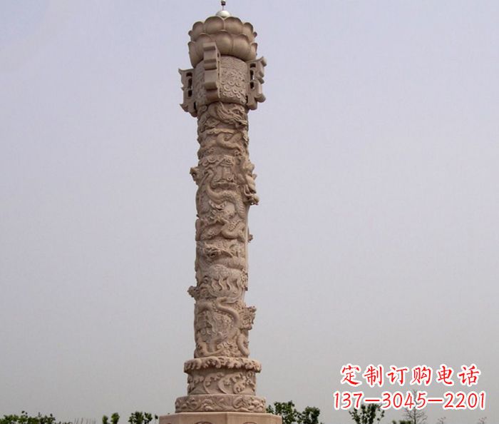达州领雕塑制作精美的红石龙柱雕塑