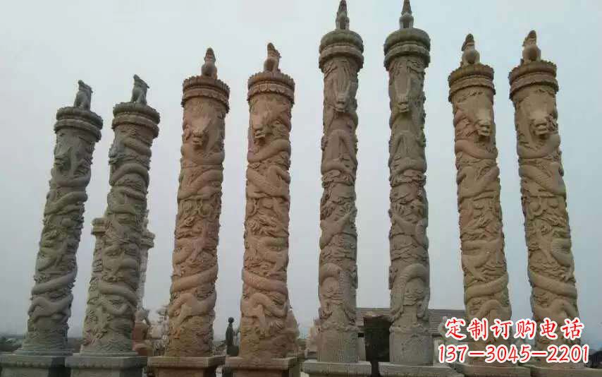 达州风格独特的盘龙石雕