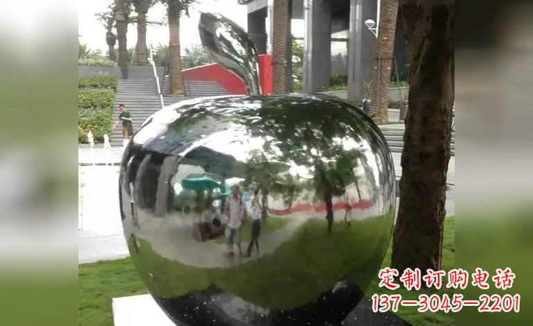 达州新奇优雅的苹果雕塑