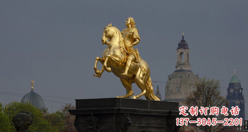 达州广场骑马的西方人物景观铜雕