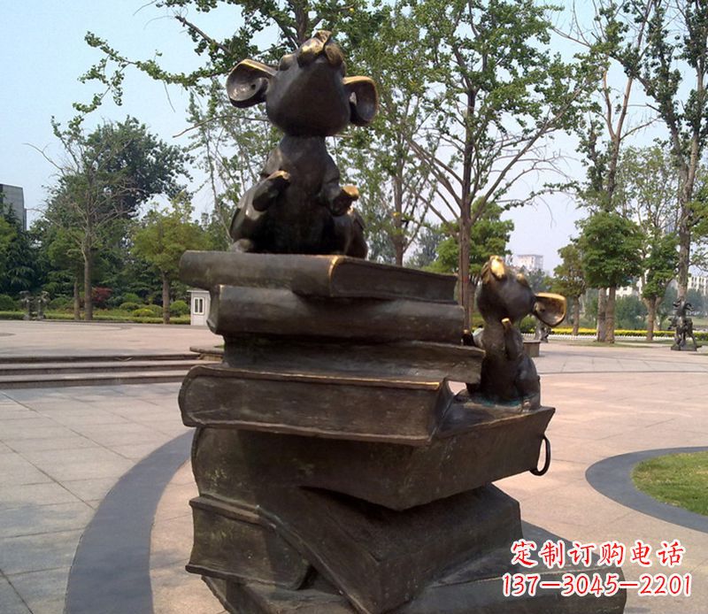 达州广场十二生肖铜雕塑