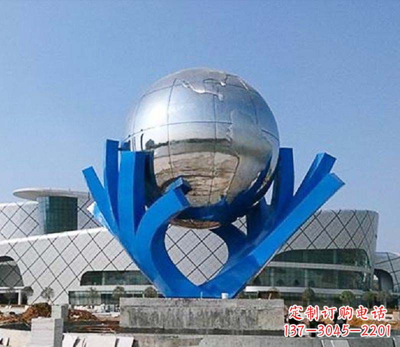 达州中领雕塑打造把地球握在手中精致不锈钢抽象雕塑