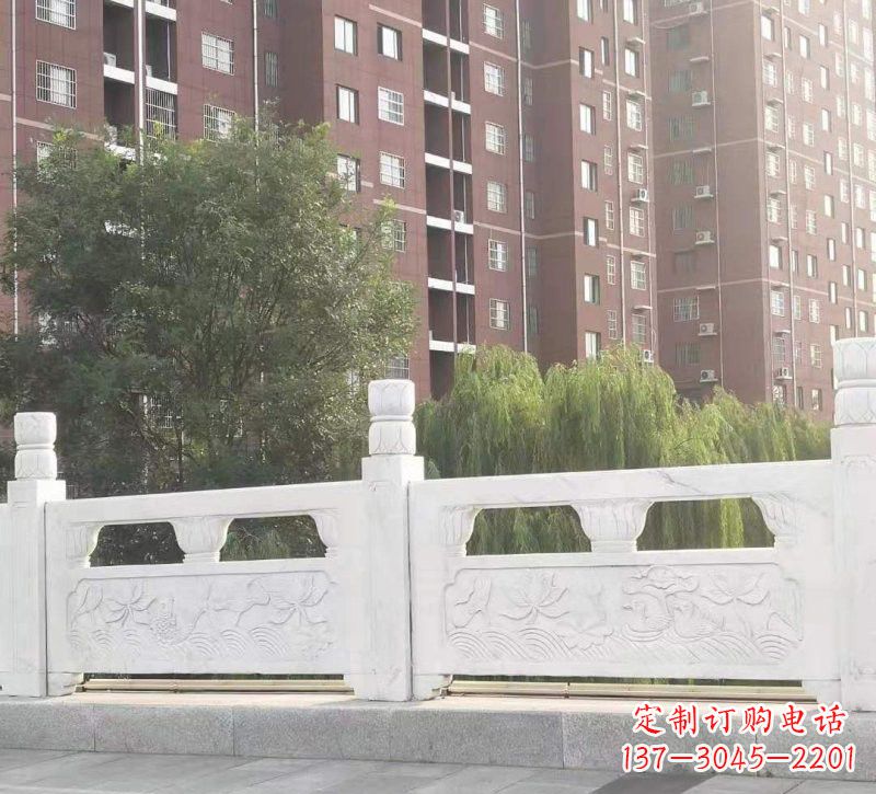 达州汉白玉荷花鲤鱼浮雕栏板--精美雕刻点缀室内空间