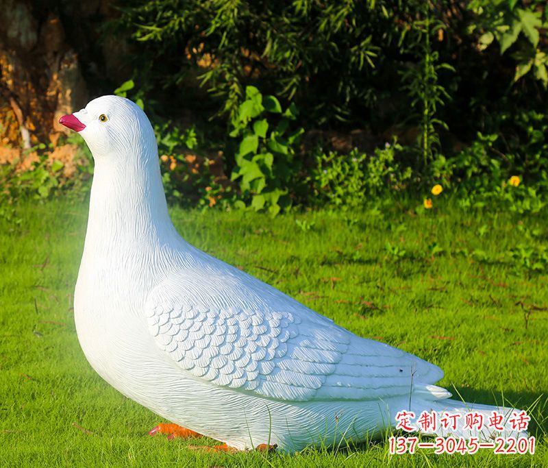 达州红旗和平鸽雕塑—倡导和平与爱的象征