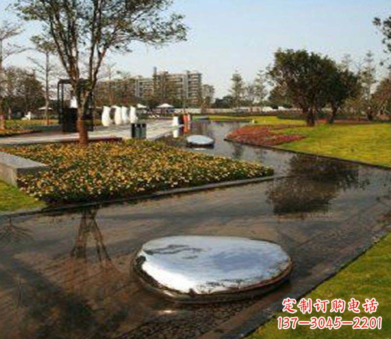 达州花园不锈钢水滴景观雕塑