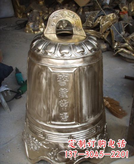 达州高质量的黄铜钟雕塑