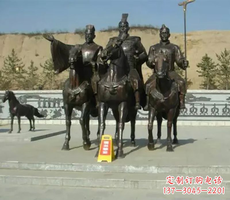达州中领雕塑:骑马广场铜雕作品