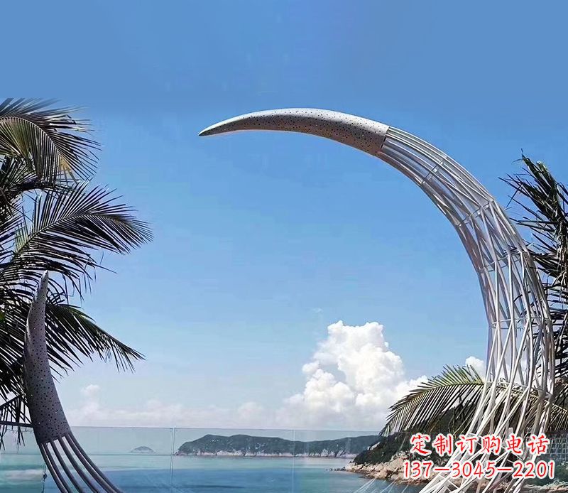 达州无比耀眼的不锈钢月亮雕塑