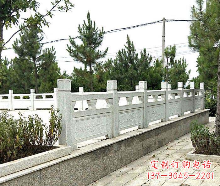 达州大理石栏杆雕塑:精致的定制艺术品