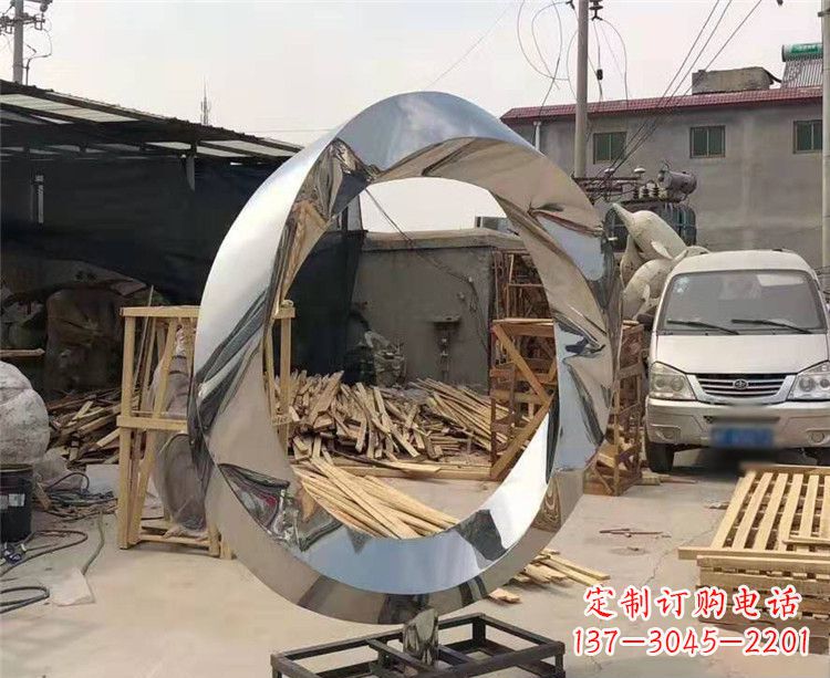 达州镜面不锈钢几何圆环雕塑,经典永恒之美