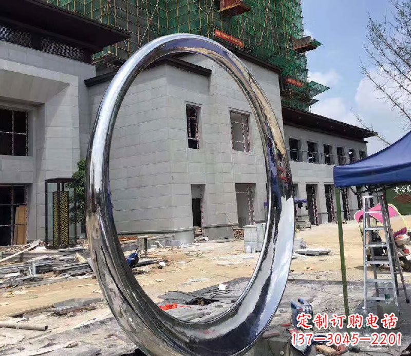 达州精致典雅的镜面不锈钢圆环雕塑