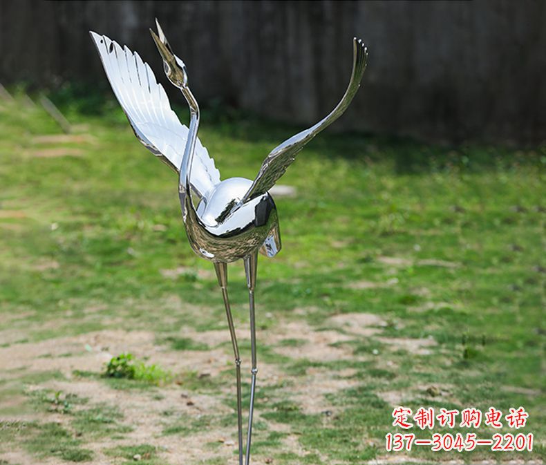 达州高端定制丹顶鹤展翅不锈钢雕塑