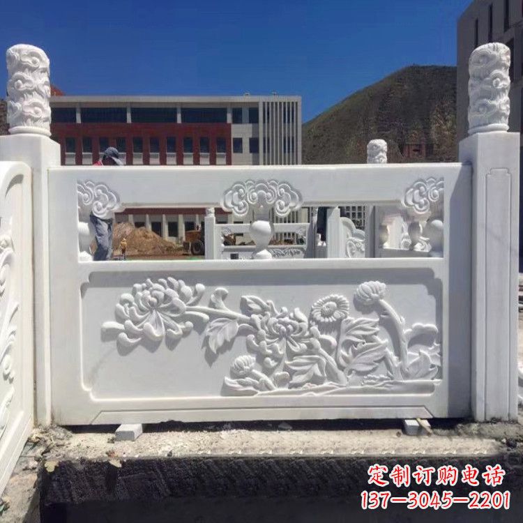达州中领雕塑旗下的菊花石栏板雕塑,以其独特的…