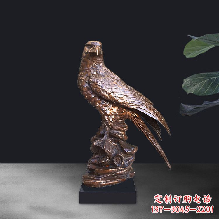 达州老鹰雕塑摆件