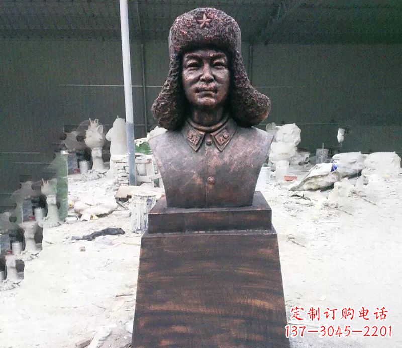 达州雷锋广场伟人铜雕