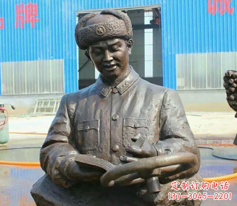 达州向雷锋致敬!郑州中领雕塑出品:雷锋铜雕