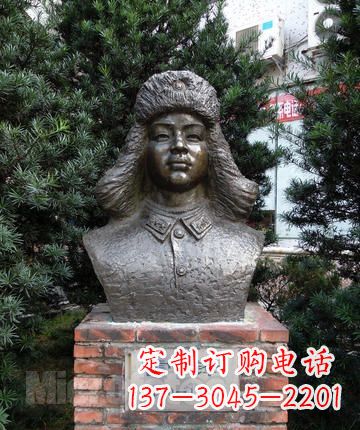 达州领雕塑:全国首创雷锋青铜胸像
