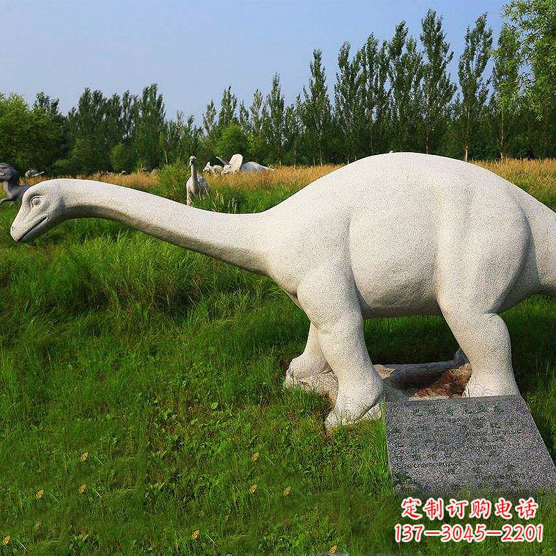 达州雕塑精美,细节精准,呈现出自然风情,瑞士红宝石动物雕塑