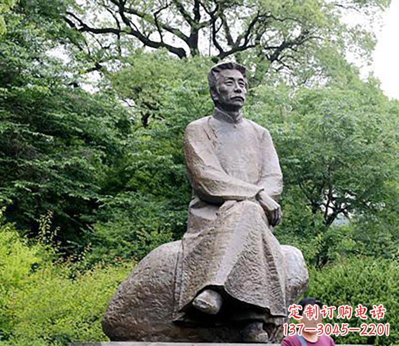 达州鲁迅公园人物雕塑