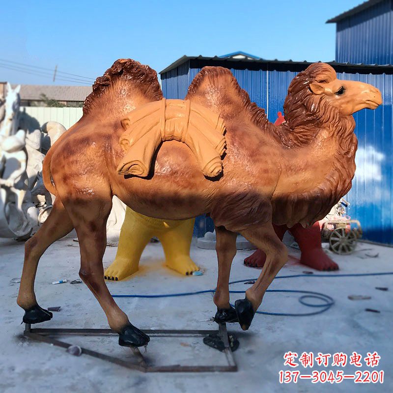 达州雕刻精美的骆驼玻璃钢仿真雕塑