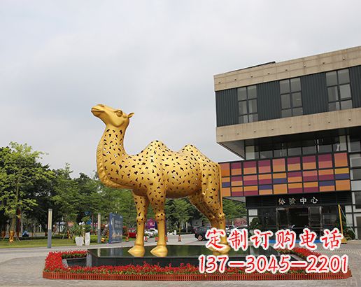 达州闪亮可爱的不锈钢骆驼雕塑
